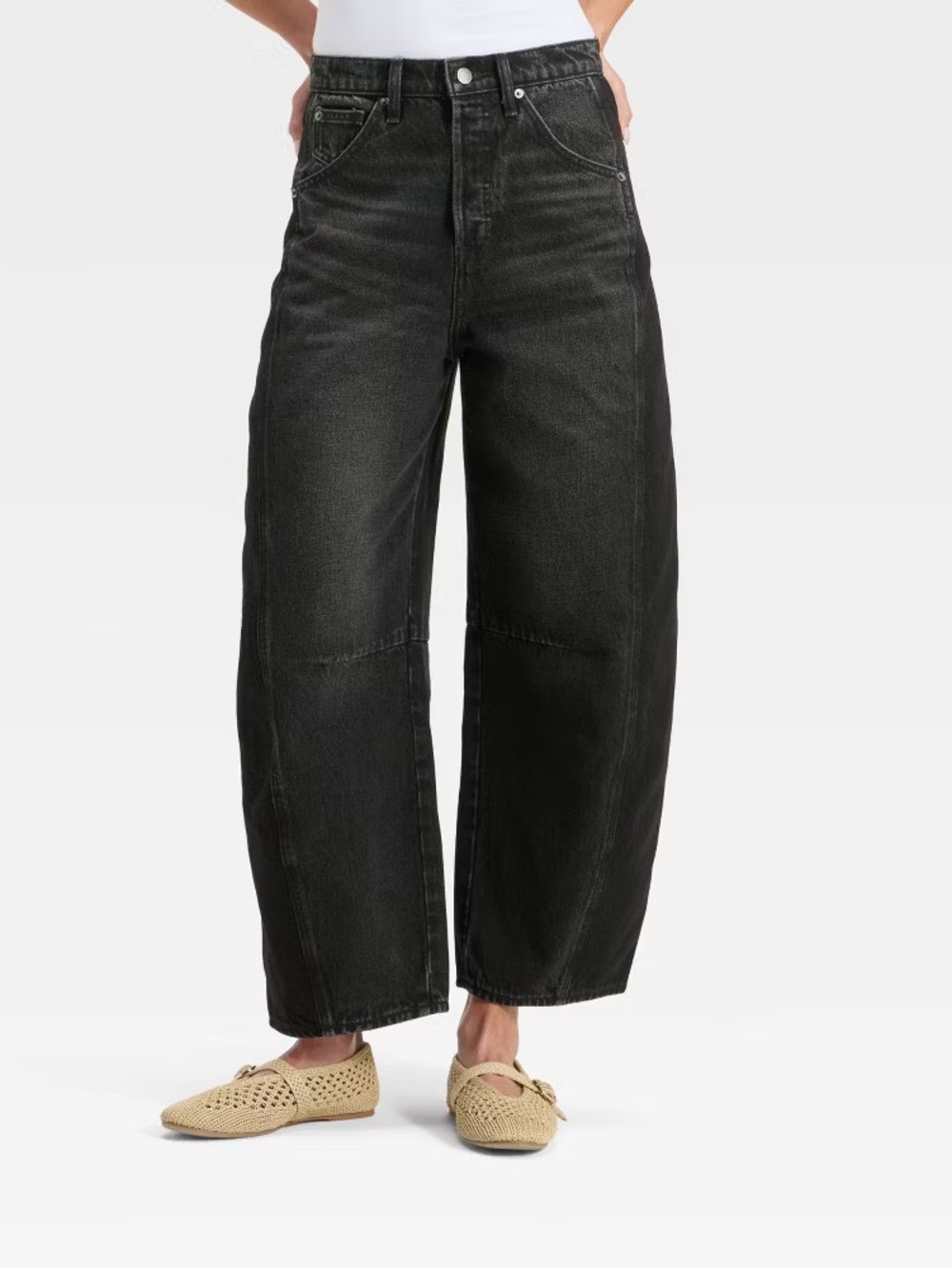 Universal Thread Black High Rise Easy Barrel Jeans Size 6